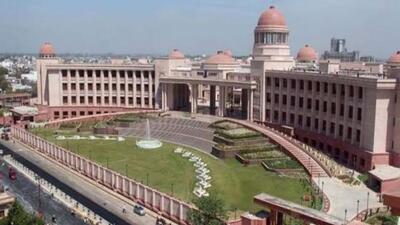 The government’s decision to remove Sagar had come three days after the Lucknow bench took a serious note of gross anomalies in Yeida during the hearing of a case related to the cancellation of lease deeds of two industrial plots, on December 11. (HT Photos) The government’s decision to remove Sagar had come three days after the Lucknow bench took a serious note of gross anomalies in Yeida during the hearing of a case related to the cancellation of lease deeds of two industrial plots, on December 11. (HT Photos)