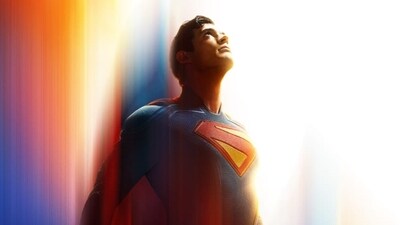David Corenswet in the first poster of Superman. David Corenswet in the first poster of Superman.