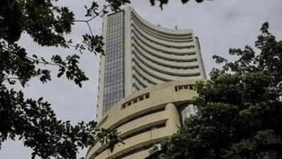 Due to a slight dip in both indexes during the opening session, Indian stock markets began the new week cautiously on Monday. Tuesday is when the US Federal Reserve meeting is scheduled to begin. (Bloomberg) Due to a slight dip in both indexes during the opening session, Indian stock markets began the new week cautiously on Monday. Tuesday is when the US Federal Reserve meeting is scheduled to begin. (Bloomberg)