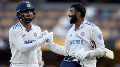 Akash Deep and Jasprit Bumrah helped drag India past the line to avoid the follow-on at the Gabba in Brisbane. (AFP) Akash Deep and Jasprit Bumrah helped drag India past the line to avoid the follow-on at the Gabba in Brisbane. (AFP)