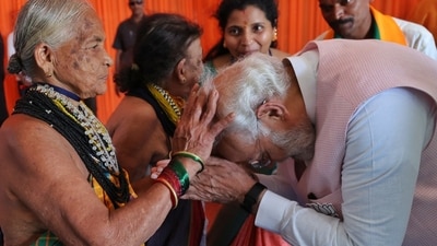 PM Narendra Modi took blessings from Tulsi Gowda in 2021, when she received Padma Shri award at New Delhi. PM Narendra Modi took blessings from Tulsi Gowda in 2021, when she received Padma Shri award at New Delhi.