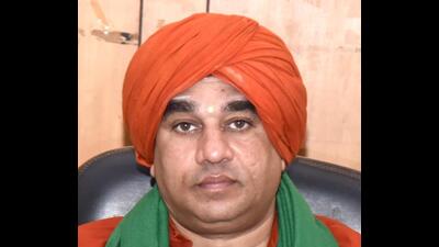 The seer addressed allegations of political lathi charge, clarified the community’s stance on the reservation demand, and reflected on his role as a religious leader (HT photo) The seer addressed allegations of political lathi charge, clarified the community’s stance on the reservation demand, and reflected on his role as a religious leader (HT photo)