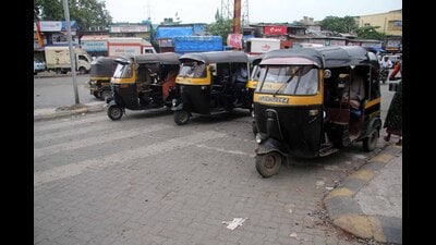 As per the state budget, 10,000 women in 17 cities will be provided financial assistance for the purchase of e-rickshaws. (HT PHOTO)