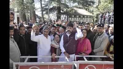 Congress workers with HPCC chief Pratibha Singh during a protest in Shimla on Wednesday. (Deepak Sansta/Photo) Congress workers with HPCC chief Pratibha Singh during a protest in Shimla on Wednesday. (Deepak Sansta/Photo)