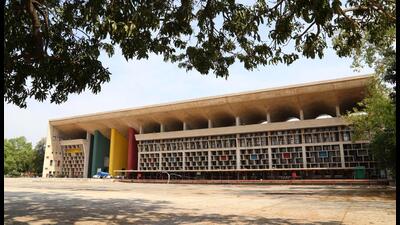 Currently, the verandah exists only in front of the court building from number 2 to 9. The need for a verandah was felt as the open space outside the court inconveniences visitors, especially during rains. (HT FILE) Currently, the verandah exists only in front of the court building from number 2 to 9. The need for a verandah was felt as the open space outside the court inconveniences visitors, especially during rains. (HT FILE)