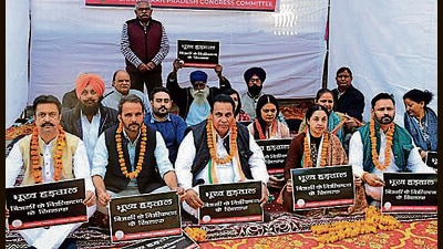 Local Congress president HS Lucky has asked the local BJP leaders to clear their stand on the issue. (Keshav Singh/HT)