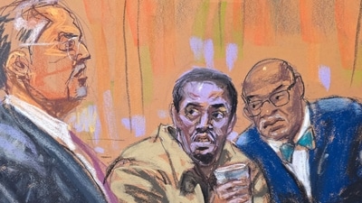 Sean "Diddy" Combs attends a pre-trial conference in his sex trafficking case with his attorneys Marc Agnifilo and Anthony Ricco in New York City, New York, U.S., December 18, 2024 in this courtroom sketch. (REUTERS)