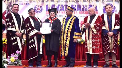 Punjab governor Gulab Chand Kataria (second from left) during the annual convocation of Rayat Bahra Education City in Hoshiarpur on Wednesday. (HT Photo)