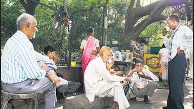 Shanti Devi and her cart, circa 2010. (HT PHOTO) Shanti Devi and her cart, circa 2010. (HT PHOTO)