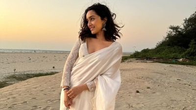 Shraddha Kapoor dazzles in a simple white satin saree. Shraddha Kapoor dazzles in a simple white satin saree.