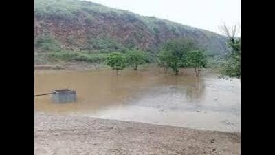 Similarly, to identify the drains falling in private land, as many as 21 such water bodies have been notified whereas another 21 will be notified in the coming days to ensure the natural flow of rain water. (HT FIle photo)