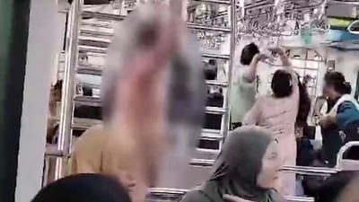 A naked man entered the ladies coach of an AC local in Mumbai (X/@Chinmayjagtap18) A naked man entered the ladies coach of an AC local in Mumbai (X/@Chinmayjagtap18)