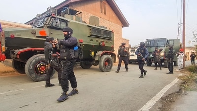 Security personnel in Kulgam district of Jammu & Kashmir. (Image for representation/PTI)