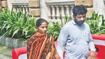 Mumbai, India – Sep 25, 2024: Badlapur sexual assault accused Akshay Shinde's father Anna Shinde and mother outside High Court that it appears from the record that Akshay Shinde was shot dead at point-blank range, in Mumbai, India, on Wednesday, Sept 25, 2024. (Photo by Bhushan Koyande/HT Photo) Mumbai, India – Sep 25, 2024: Badlapur sexual assault accused Akshay Shinde's father Anna Shinde and mother outside High Court that it appears from the record that Akshay Shinde was shot dead at point-blank range, in Mumbai, India, on Wednesday, Sept 25, 2024. (Photo by Bhushan Koyande/HT Photo)