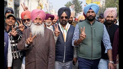 Punjab Congress chief and Ludhiana MP Amarinder Singh Raja Warring campaigning in Ludhiana on Thursday. (Manish/HT)