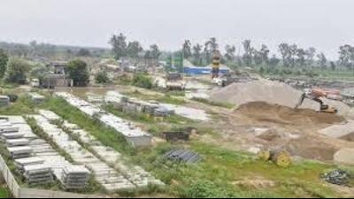 Work on the Greenfield Highway Project under the Bharatmala Project stalled near Dakha in Ludhiana in August. (HT File) Work on the Greenfield Highway Project under the Bharatmala Project stalled near Dakha in Ludhiana in August. (HT File)