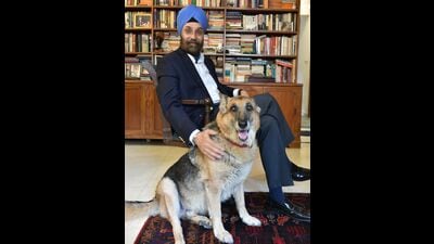 Author Navtej Sarna (Aayush Goel)