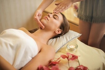 Best body massage oils for adults: Top 10 picks for relaxation and wellness (Pexels) Best body massage oils for adults: Top 10 picks for relaxation and wellness (Pexels)