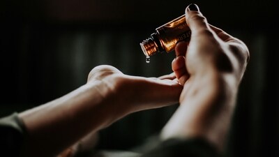 Best body oils: Top 9 picks for glowing and healthy skin (Pexels)