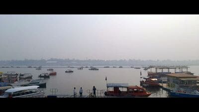 Floating river line dividers and traffic islands in Sangam waters in Prayagraj. (HT PHOTO) Floating river line dividers and traffic islands in Sangam waters in Prayagraj. (HT PHOTO)