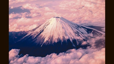 In 2023, microplastics were found in the clouds over Mount Fuji, Japan’s highest peak. (Shutterstock) In 2023, microplastics were found in the clouds over Mount Fuji, Japan’s highest peak. (Shutterstock)