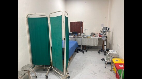 The temporary hospital that has been set up near the site where farmer leader Dallewal has been on a hunger strike.