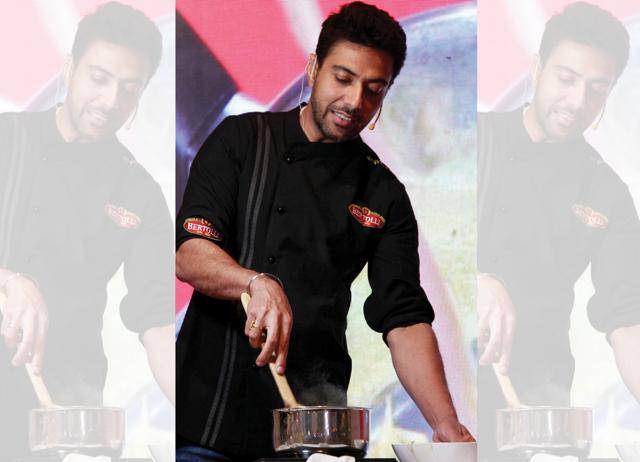 He cooks, he acts, he judges, he hosts, he presents. Is there anything that Ranveer Brar can’t do? (HT Archive) He cooks, he acts, he judges, he hosts, he presents. Is there anything that Ranveer Brar can’t do? (HT Archive)
