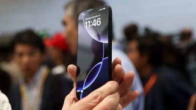 Apple iPhone 16 (AP) Apple iPhone 16 (AP)