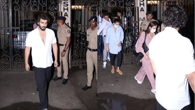 Arjun Kapoor and Malaika Arora were spotted outside her father, Anil Mehta's house. Arjun Kapoor and Malaika Arora were spotted outside her father, Anil Mehta's house.