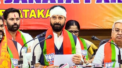 BJP leader CT Ravi addresses a press conference on his arrest, in Bengaluru (PTI) BJP leader CT Ravi addresses a press conference on his arrest, in Bengaluru (PTI)