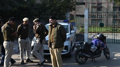 In the Narela neighbourhood of outer-north Delhi, a guy is accused of stealing a gas agency manager's bag, which contained around  ₹8.5 lakh, and throwing itching powder in his eyes. (PTI)