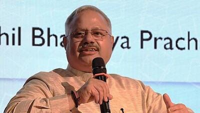 Rashtriya Swayamsevak Sangh Akhil Bharatiya Prachar Pramukh Sunil Ambekar said on Saturday that citizens leaving India are not brain drain but cultural ambassadors. (HT)