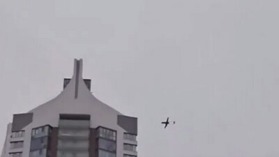 Screenshot from video of of a "Ukrainian drone" before it crashed into a highrise in Russia's Kazan (Russia Today)