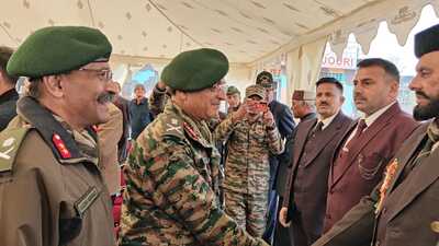 White Knight Corps Commander Lt Gen Navin Sachdeva interacts with locals during his visit to Rajouri on Saturday. (HT Photo) White Knight Corps Commander Lt Gen Navin Sachdeva interacts with locals during his visit to Rajouri on Saturday. (HT Photo)