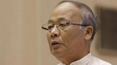 Okram Ibobi Singh, a senior Congress lawmaker, said on Saturday that the Manipur administration was breaking the Constitution by failing to conduct the state assembly's winter session. (Hindustan Times)