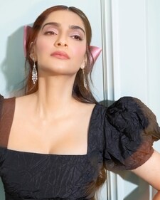 Take cues from Sonam A Kapoor’s iridescent look with glitter on the eyelids