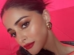 This Christmas embrace all kinds of makeup looks.