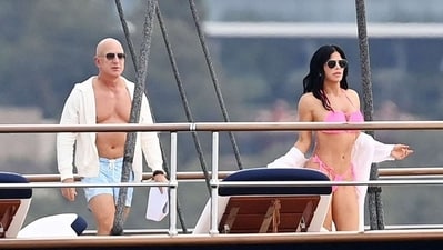 Jeff Bezos often goes sailing with Lauren Sanchez on his superyacht (Twitter)