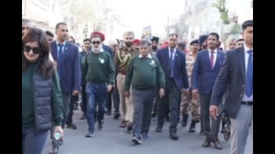 Punjab governor Gulab Chand Kataria along with author, social activist and former information commissioner of Punjab Khushwant Singh during People’s walk against drugs. Punjab governor Gulab Chand Kataria along with author, social activist and former information commissioner of Punjab Khushwant Singh during People’s walk against drugs.