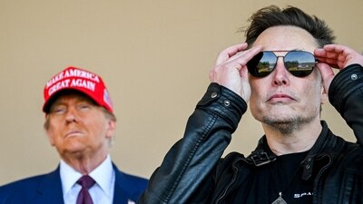 U.S. President-elect Donald Trump and Elon Musk watch the launch of the sixth test flight of the SpaceX Starship rocket in Brownsville, Texas, U.S. (File photo) (REUTERS)