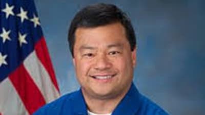 Leroy Chiao describes close call with unidentified metallic objects while flying near Houston. (NASA) Leroy Chiao describes close call with unidentified metallic objects while flying near Houston. (NASA)