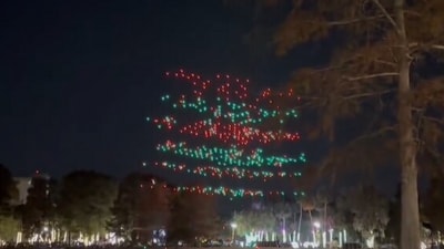 Many injured after drone crashes into crowd at Florida Christmas show (@MosquitoCoFL/X)