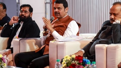 Nagpur, Dec 15 (ANI): Maharashtra Chief Minister Devendra Fadnavis addresses a press conference ahead of the swearing-in ceremony of the ministers of the Mahayuti alliance government, in Nagpur on Sunday. Deputy Chief Ministers Eknath Shinde and Ajit Pawar are also present. (ANI Photo) (Snehal Sontakke) Nagpur, Dec 15 (ANI): Maharashtra Chief Minister Devendra Fadnavis addresses a press conference ahead of the swearing-in ceremony of the ministers of the Mahayuti alliance government, in Nagpur on Sunday. Deputy Chief Ministers Eknath Shinde and Ajit Pawar are also present. (ANI Photo) (Snehal Sontakke)