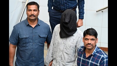 Navi Mumbai, India - Dec. 23, 2024:Navi Mumbai Crime Branch detects two month old murder case. A women was murdered at Panvel in Navi Mumbai, India, on Monday, December 23, 2024. (Photo by Bachchan Kumar/ HT PHOTO) (HT PHOTO) Navi Mumbai, India - Dec. 23, 2024:Navi Mumbai Crime Branch detects two month old murder case. A women was murdered at Panvel in Navi Mumbai, India, on Monday, December 23, 2024. (Photo by Bachchan Kumar/ HT PHOTO) (HT PHOTO)