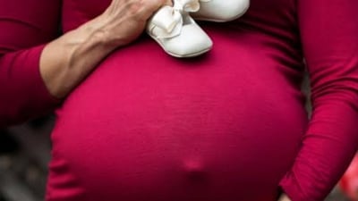 Online stores offer fake bellies in various sizes, mimicking various stages of pregnancy. Online stores offer fake bellies in various sizes, mimicking various stages of pregnancy.