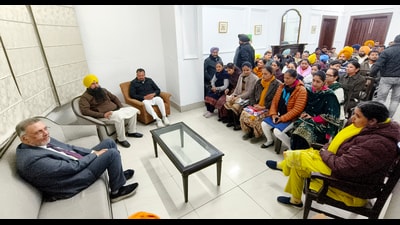 Punjab health minister Dr Balbir Singh in a meeting with winning candidates of the municipal corporation elections at Circuit House in Patiala on Monday. (ANI) Punjab health minister Dr Balbir Singh in a meeting with winning candidates of the municipal corporation elections at Circuit House in Patiala on Monday. (ANI)