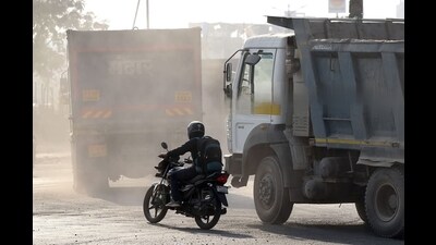 The driver, identified as Gajanan Shankar Totre, was arrested on the spot. (MAHENDRA KOLHE/ HT PHOTO) The driver, identified as Gajanan Shankar Totre, was arrested on the spot. (MAHENDRA KOLHE/ HT PHOTO)