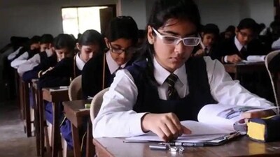 Central Board of Secondary Education (CBSE) affiliated schools will also promote all students of classes I to VIII to the next grade in view of the present coronavirus inflicted lockdown. (HT file) Central Board of Secondary Education (CBSE) affiliated schools will also promote all students of classes I to VIII to the next grade in view of the present coronavirus inflicted lockdown. (HT file)