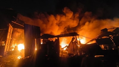 The Mumbai fire brigade reported that the fire erupted on Monday evening (Raju Shinde/HT) The Mumbai fire brigade reported that the fire erupted on Monday evening (Raju Shinde/HT)