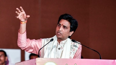 Kumar Vishwas's remark comes days after Mukesh Khanna's 'Ramayana' jibe sparked a row. (ANI) Kumar Vishwas's remark comes days after Mukesh Khanna's 'Ramayana' jibe sparked a row. (ANI)